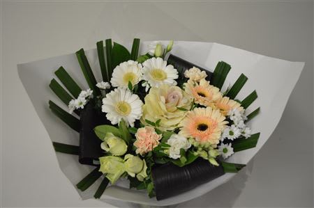 Срезанные цветы оптом Bouquet white от 1шт из Голландии с доставкой по России