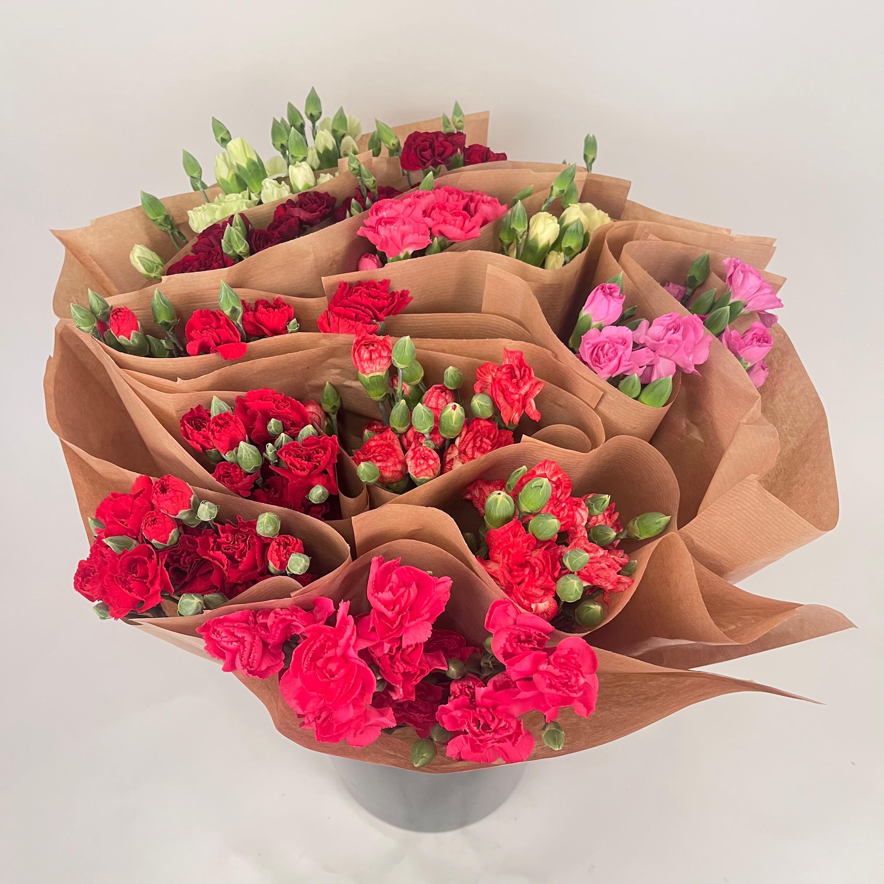 Срезанные цветы оптом Bq Mono Spraynelken Colombia 5-er mix от 15шт из Голландии с доставкой по России