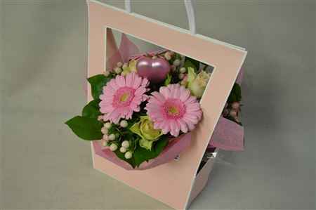 Срезанные цветы оптом Bouquet bag pink от 4шт из Голландии с доставкой по России