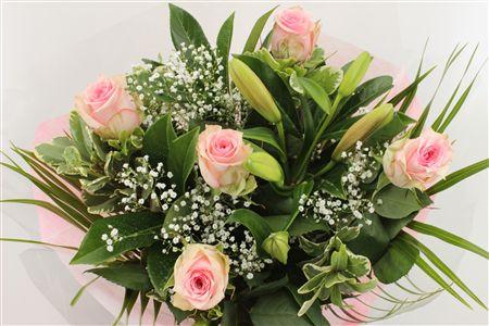 Срезанные цветы оптом Bouquet apart pink от 5шт из Голландии с доставкой по России