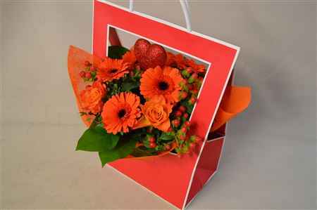 Срезанные цветы оптом Bouquet bag orange от 4шт из Голландии с доставкой по России