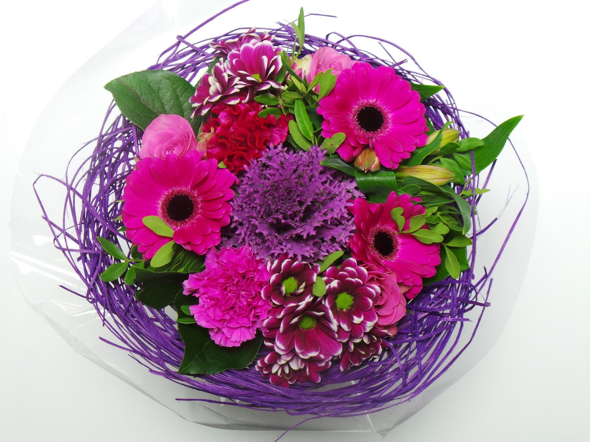 Срезанные цветы оптом Bouquet sisal lilac large от 1шт из Голландии с доставкой по России