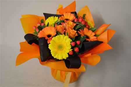 Срезанные цветы оптом Bouquet aqua foil orange от 3шт из Голландии с доставкой по России