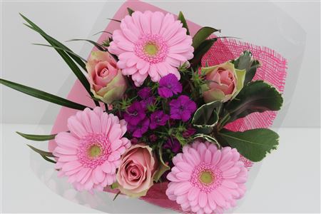 Срезанные цветы оптом Bouquet lisa pink от 10шт из Голландии с доставкой по России