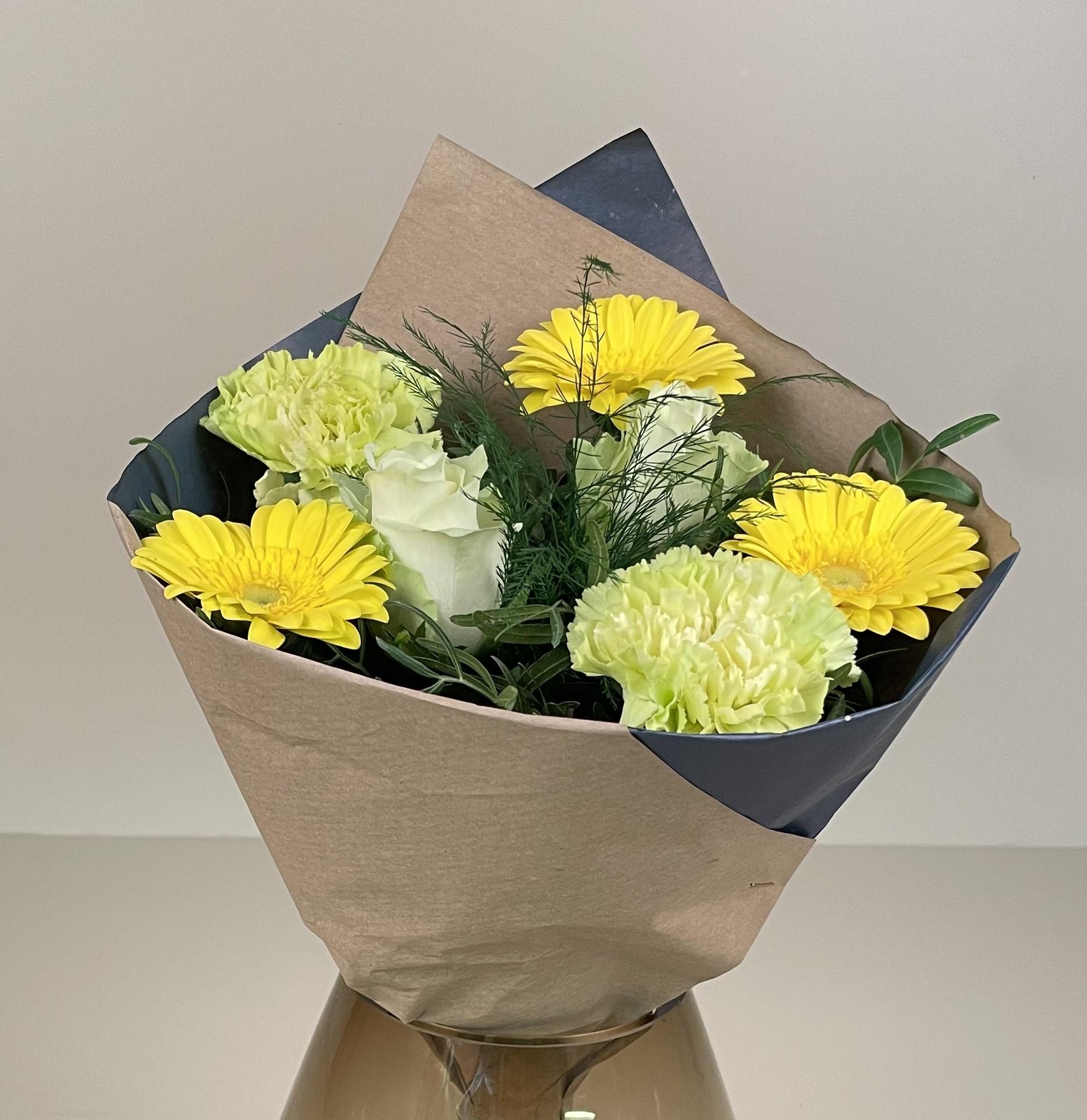 Срезанные цветы оптом Bq DD Yellow от 4шт из Голландии с доставкой по России