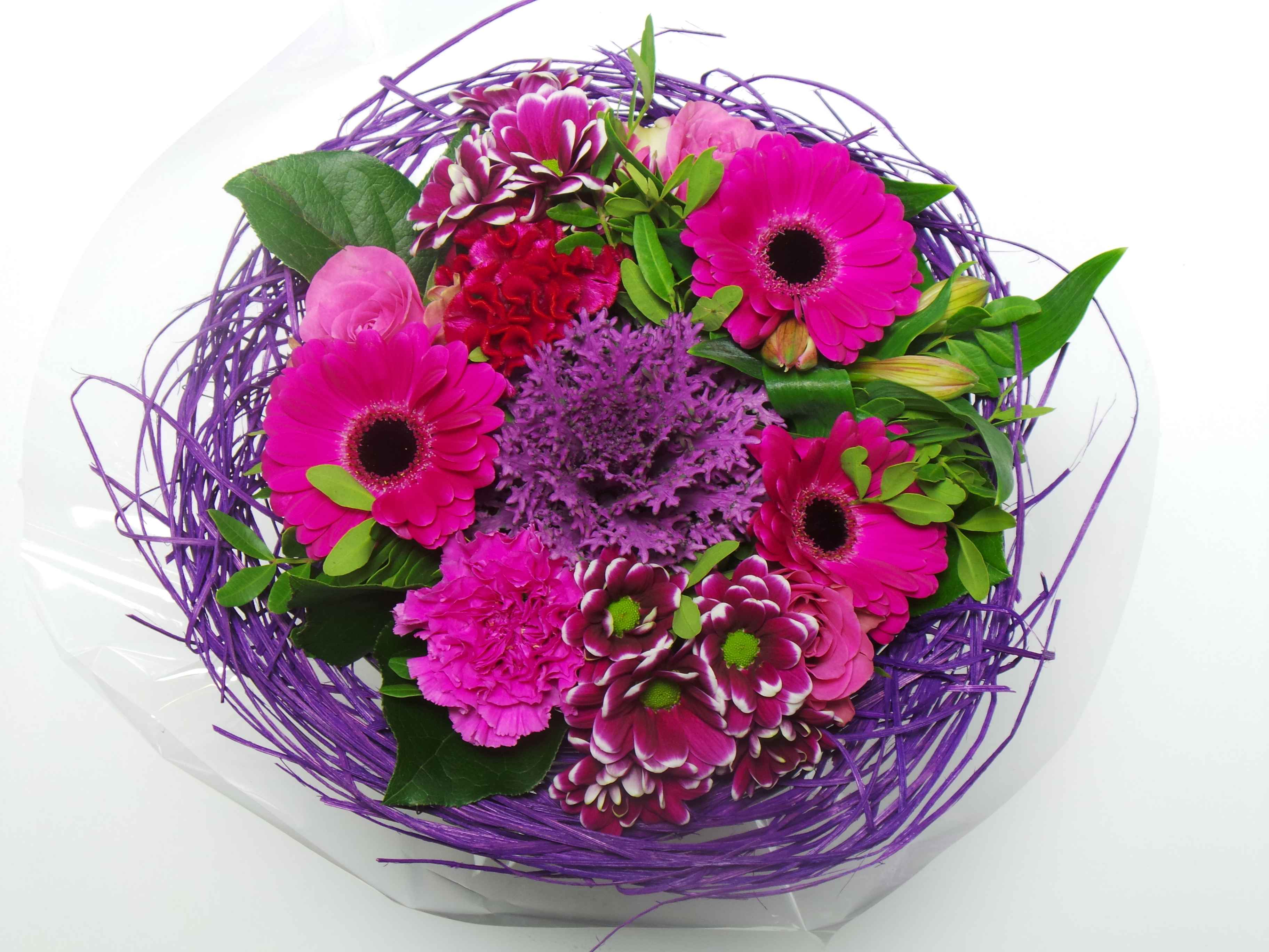 Срезанные цветы оптом Bouquet sisal large lilac от 1шт из Голландии с доставкой по России