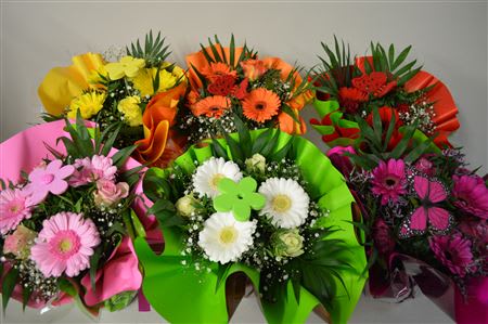 Срезанные цветы оптом Bouquet aqua small mix от 4шт из Голландии с доставкой по России