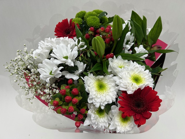 Срезанные цветы оптом Bouquet super red от 5шт из Голландии с доставкой по России