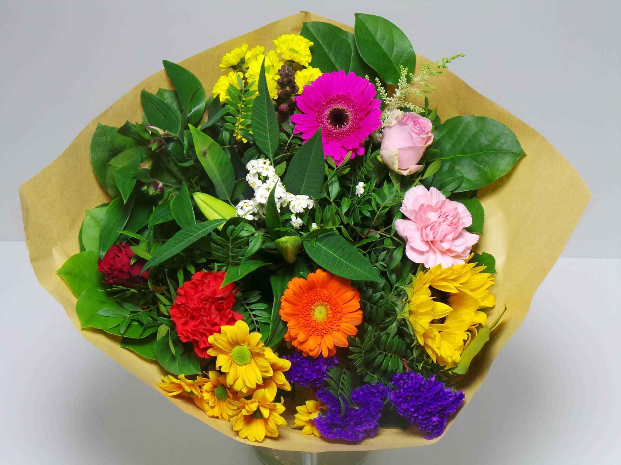 Срезанные цветы оптом Bouquet biedermeier kim large mixed от 2шт из Голландии с доставкой по России