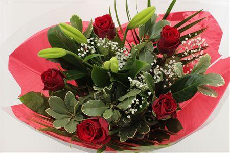 Срезанные цветы оптом Bouquet apart red от 5шт из Голландии с доставкой по России