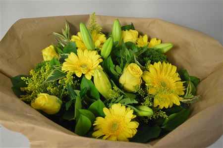 Срезанные цветы оптом Bouquet round yellow от 1шт из Голландии с доставкой по России