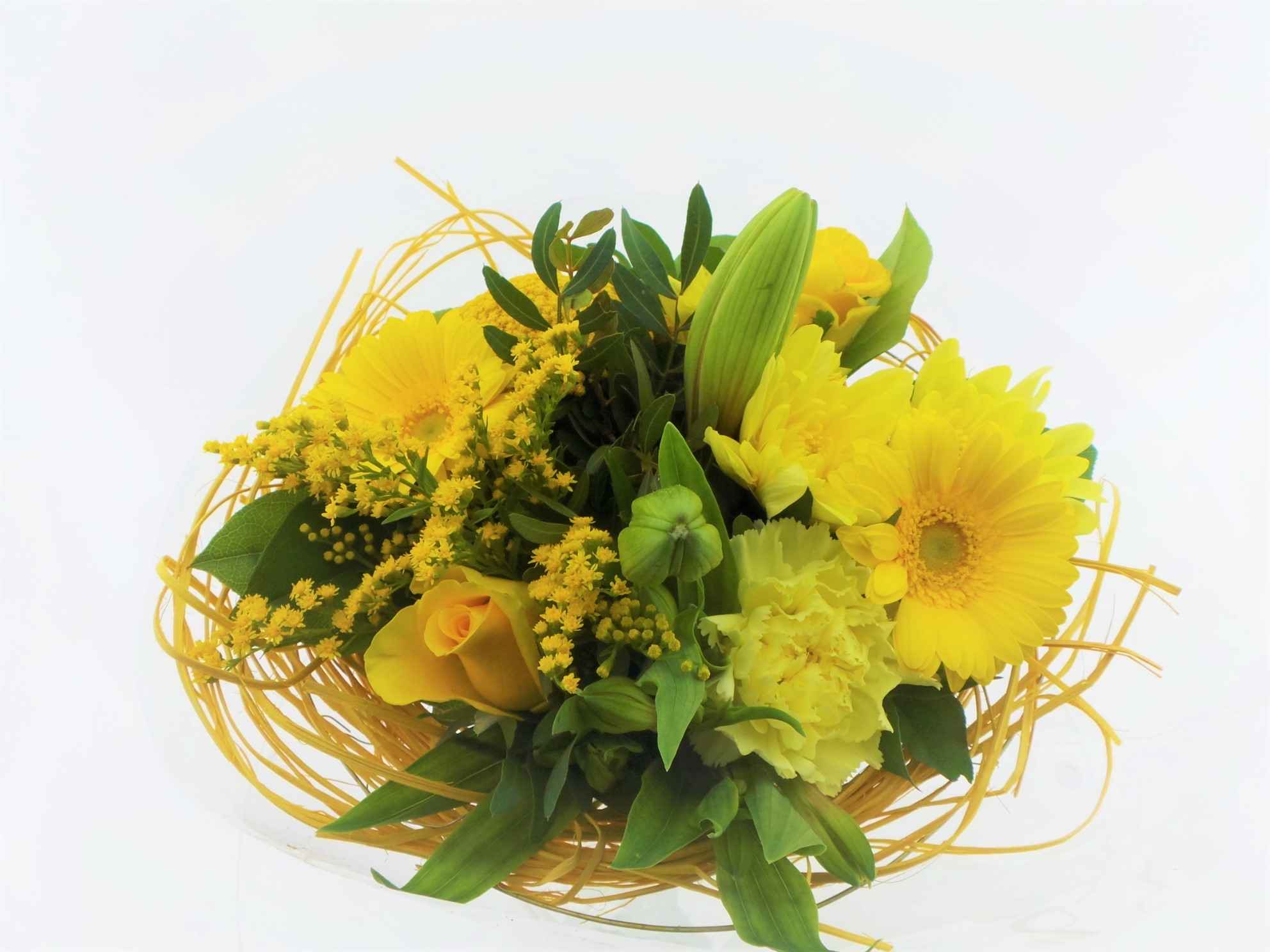 Срезанные цветы оптом Bouquet sisal medium yellow от 1шт из Голландии с доставкой по России