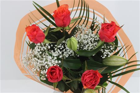 Срезанные цветы оптом Bouquet joly orange от 8шт из Голландии с доставкой по России
