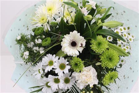 Срезанные цветы оптом Bouquet biedermeier white от 5шт из Голландии с доставкой по России