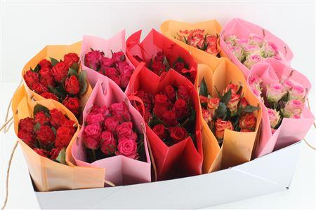 Срезанные цветы оптом Boeket Roos In Tas (herfst) от 10шт из Голландии с доставкой по России