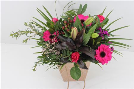 Срезанные цветы оптом Bouquet nora cerise от 6шт из Голландии с доставкой по России