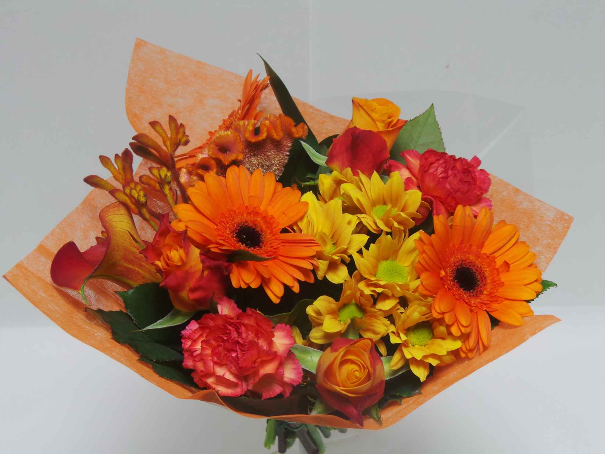 Срезанные цветы оптом Bouquet shorties orange от 6шт из Голландии с доставкой по России