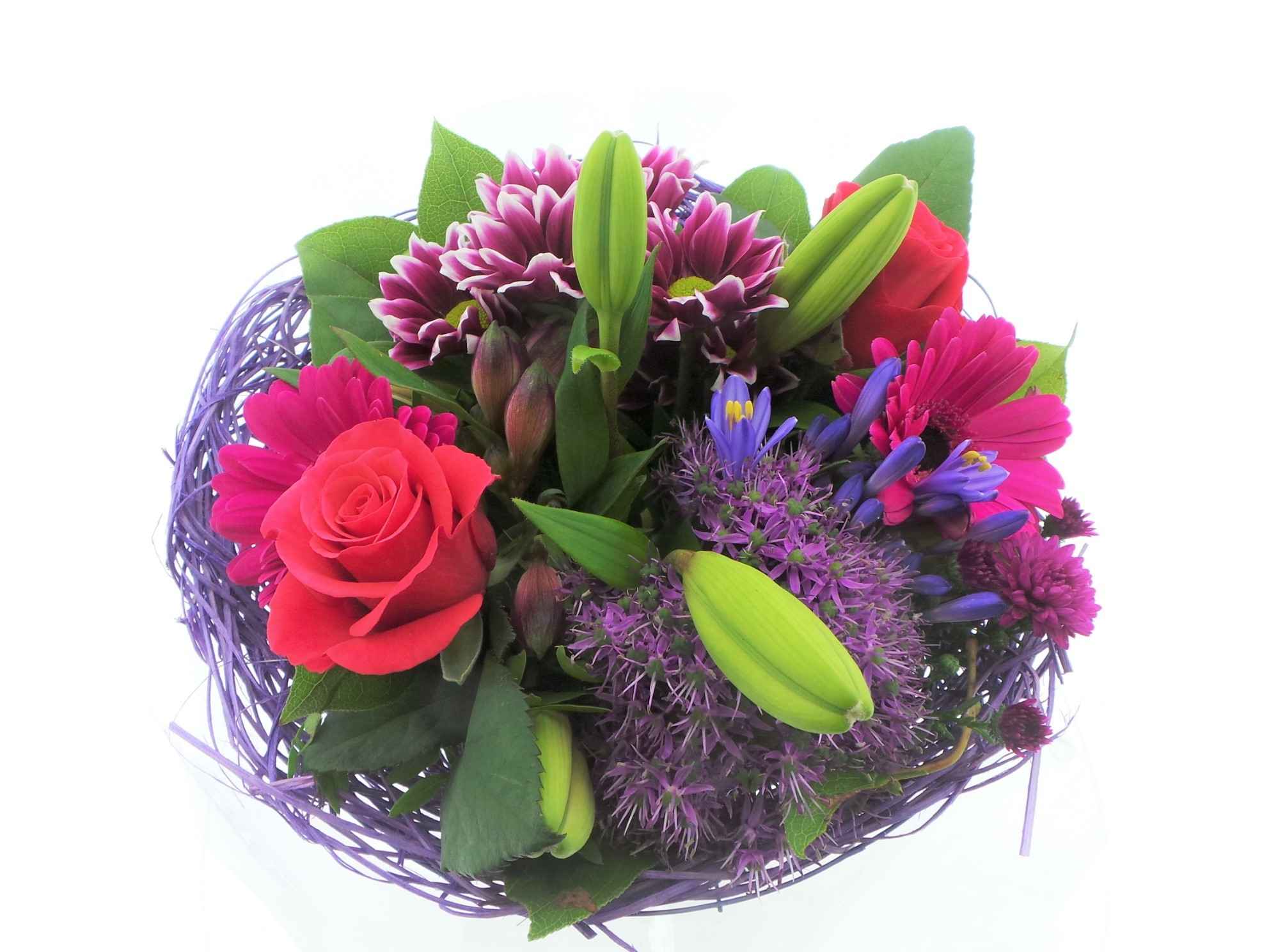 Срезанные цветы оптом Bouquet sisal medium lilac от 1шт из Голландии с доставкой по России