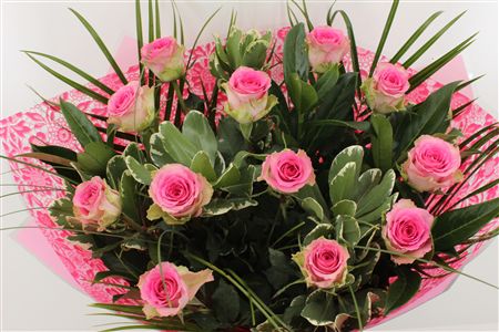 Срезанные цветы оптом Bouquet rosa pink 12 от 3шт из Голландии с доставкой по России